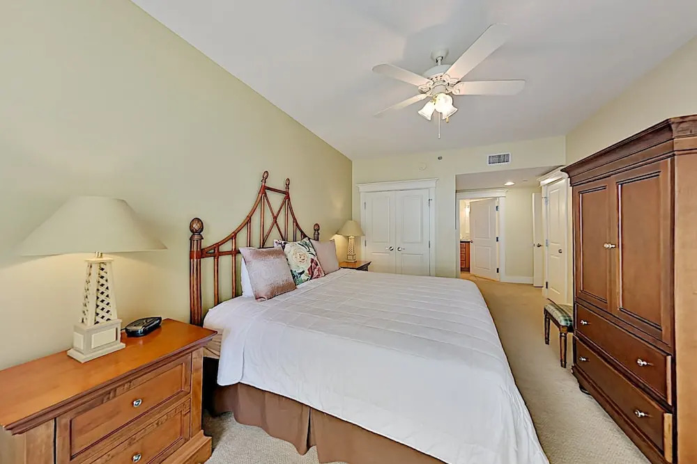 New Listing! Spacious Bayside W/ Pool, Beach 3 Bedroom Condo