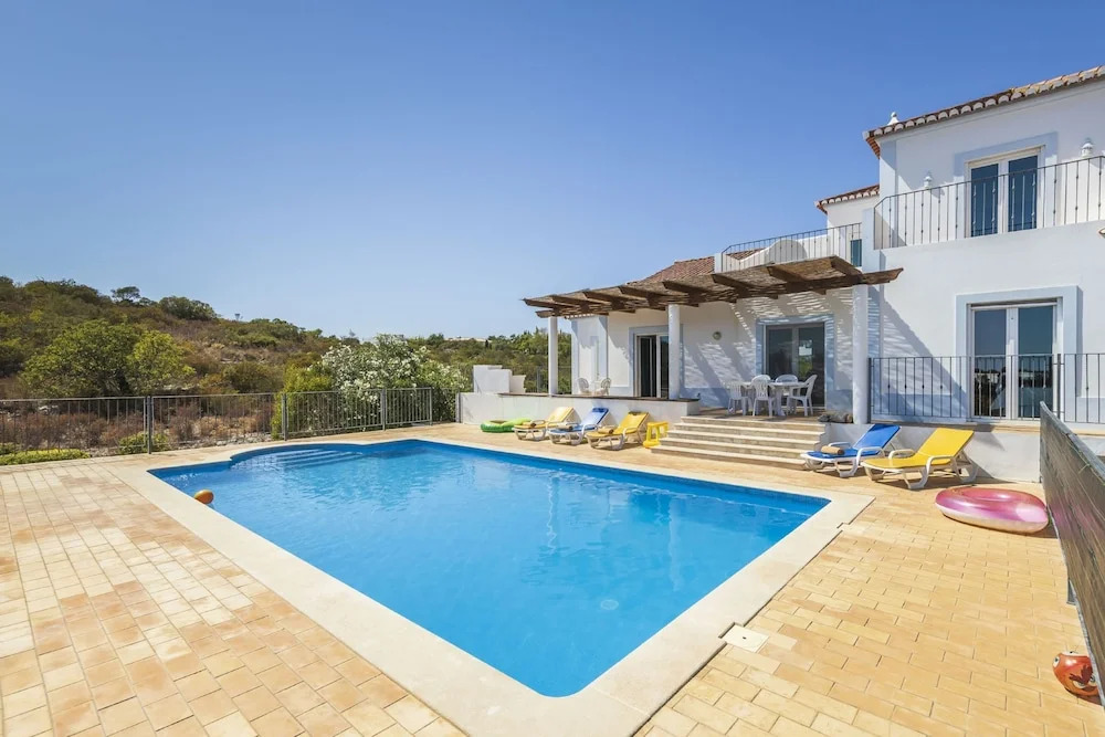 Villa Nina With 4 Bedrooms and 4 Bathrooms
