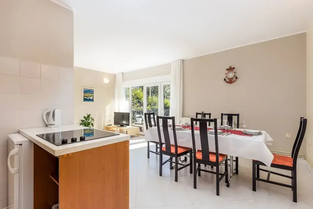 Apartments Makora