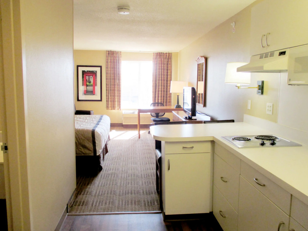 Extended Stay America - Kansas City - Country Club Plaza