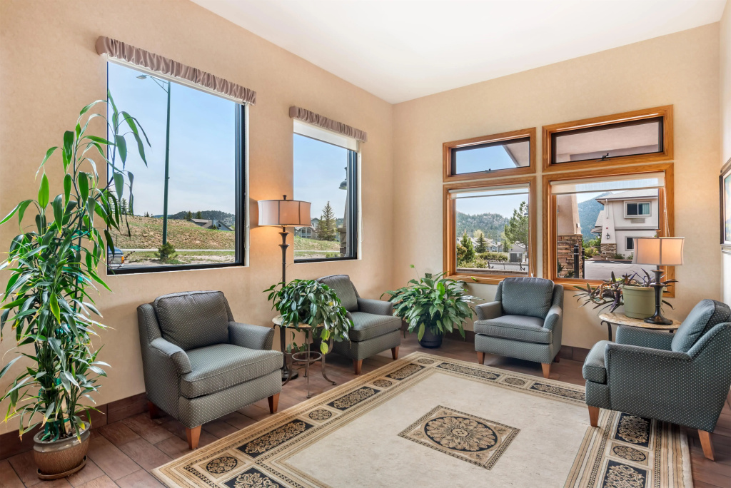 Best Western Plus Silver Saddle Inn