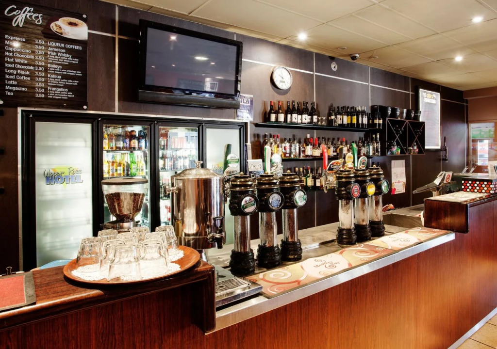 Upper Ross Hotel