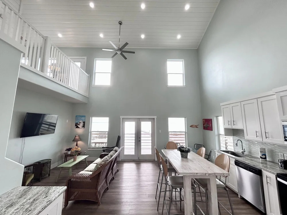 Lv105 - Red Head Pond 3 Bedroom Home by Redawning