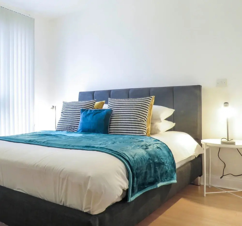 Tudors eSuites Birmingham Apartments with Gated Parking