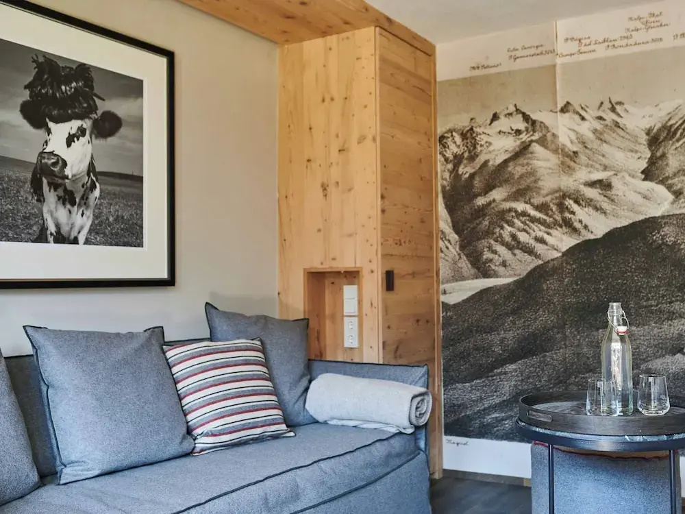 Serviced Luxury Chalet Evi, Ski-in Ski-out