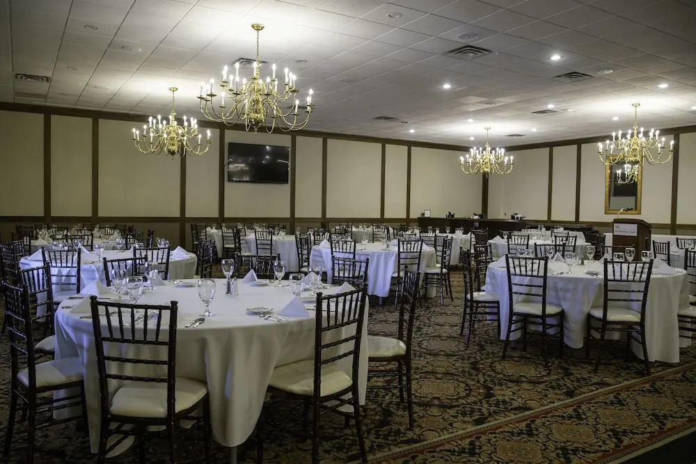 The Stables Inn & Suites