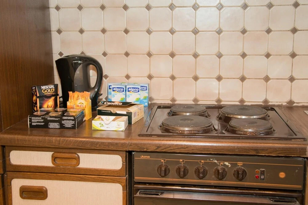 Remarkable 2-bed Basement Apartment EU Center!