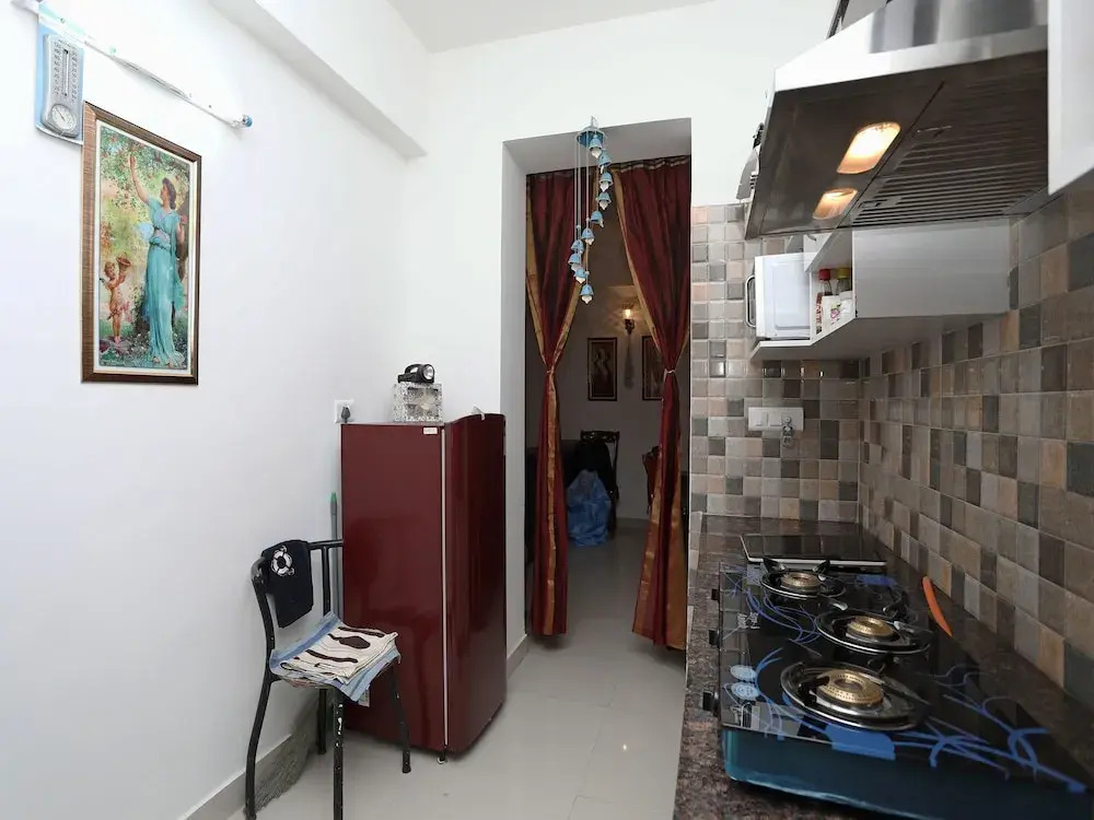 OYO 13172 Home Exotic 1BHK Pacific Golf Estate