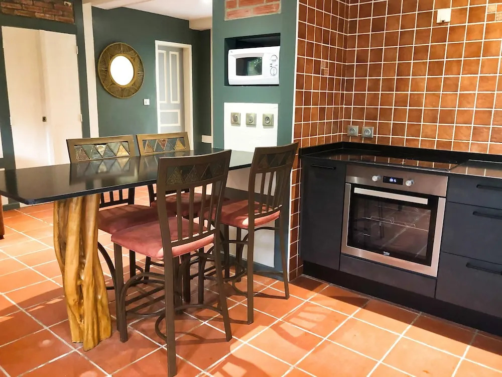 Eclipse Apartment