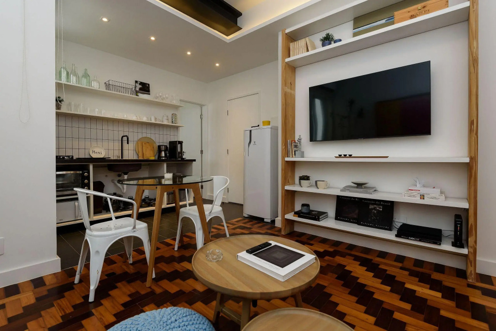2 Quartos A 200m Da Praia De Ipanema | Pm 730/203