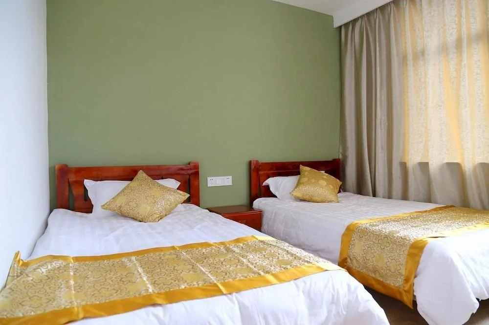 Pengyue Hotel