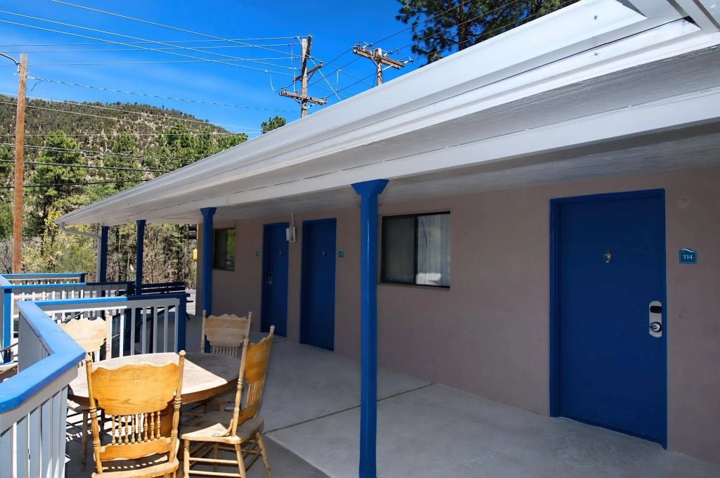 Budget Lodge