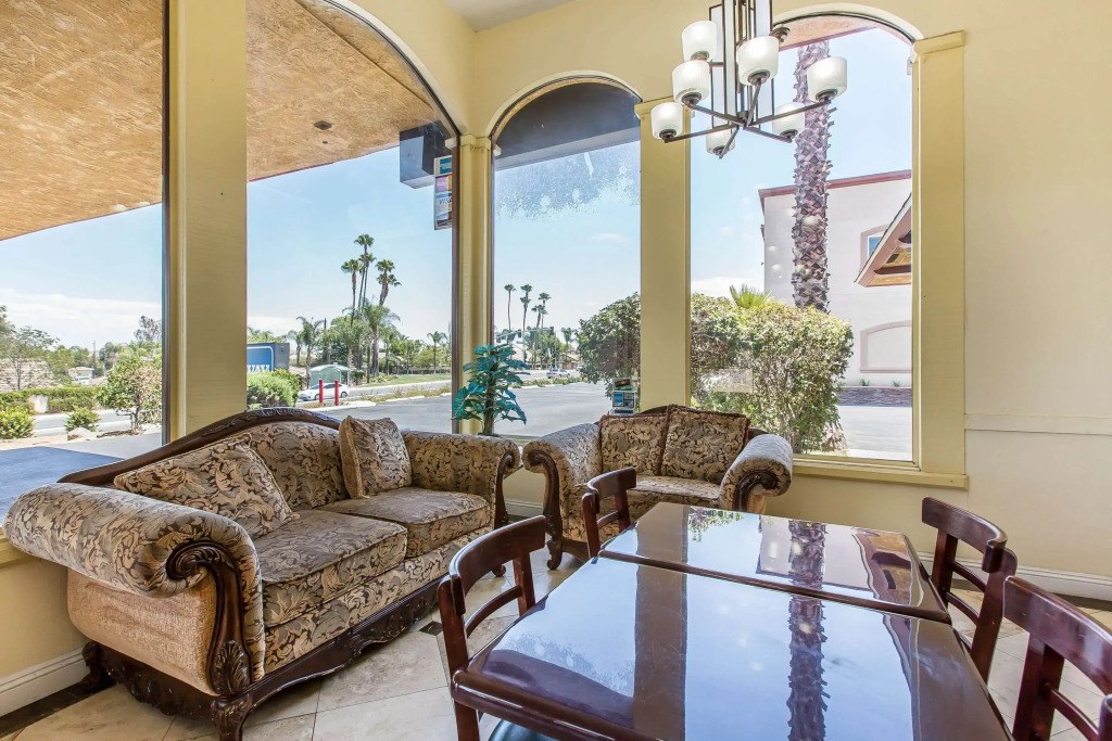 Rodeway Inn & Suites Canyon Lake-Menifee West