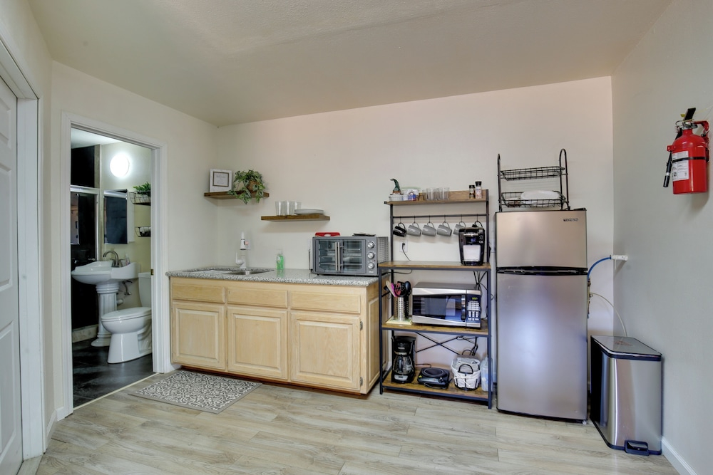 California Vacation Rental with Hot Tub & Patio