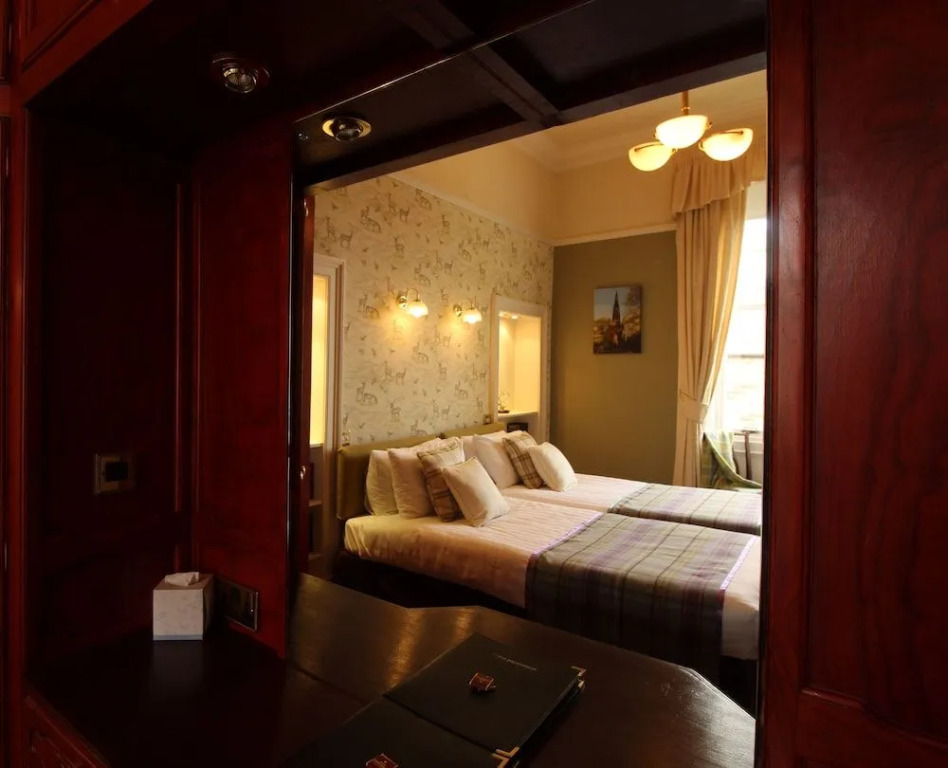 Dunedin Guest House