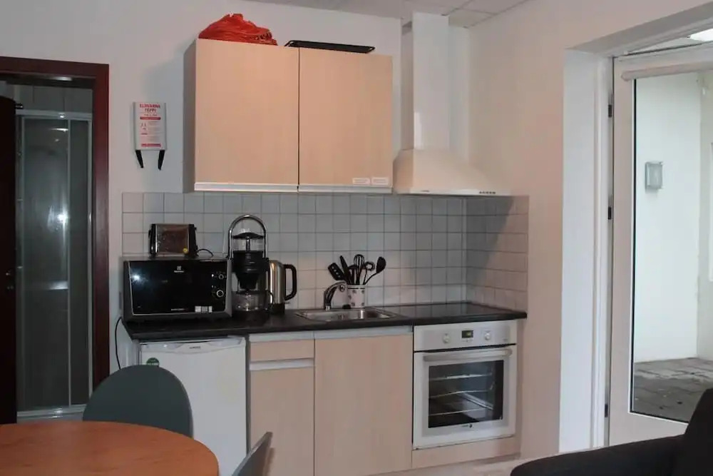 H 81 Apartments