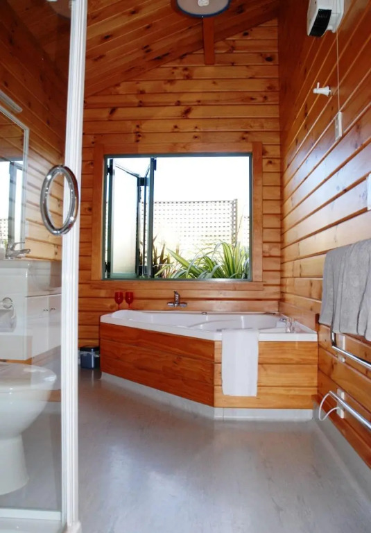 The Chalets Motel