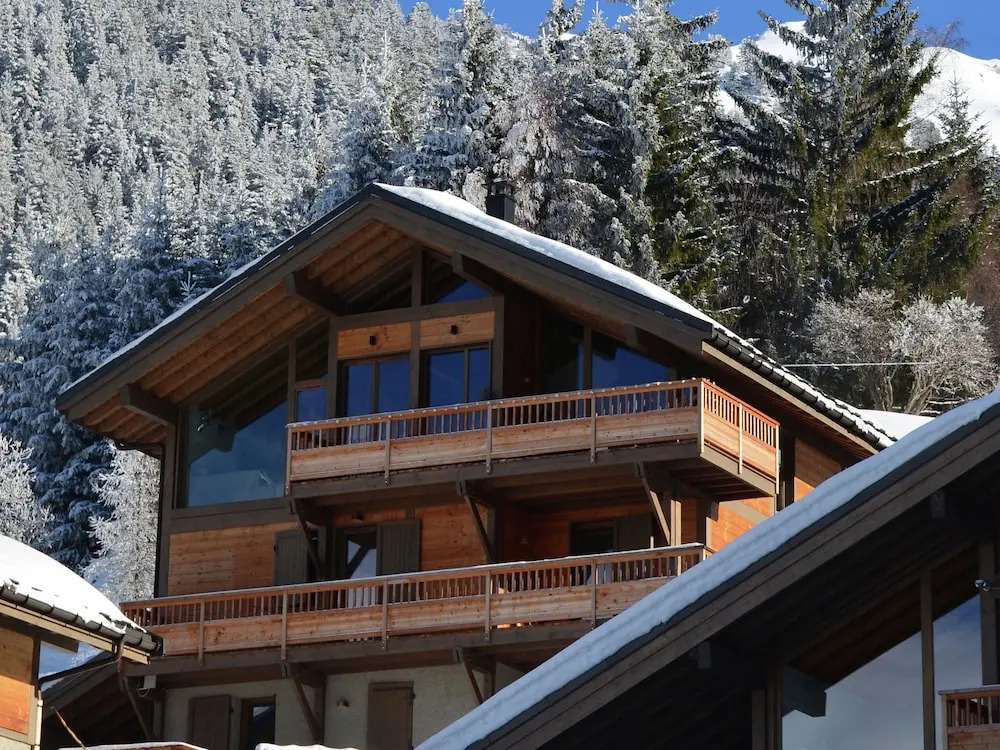 New House With Infrared Sauna and Stunning Mountain Views