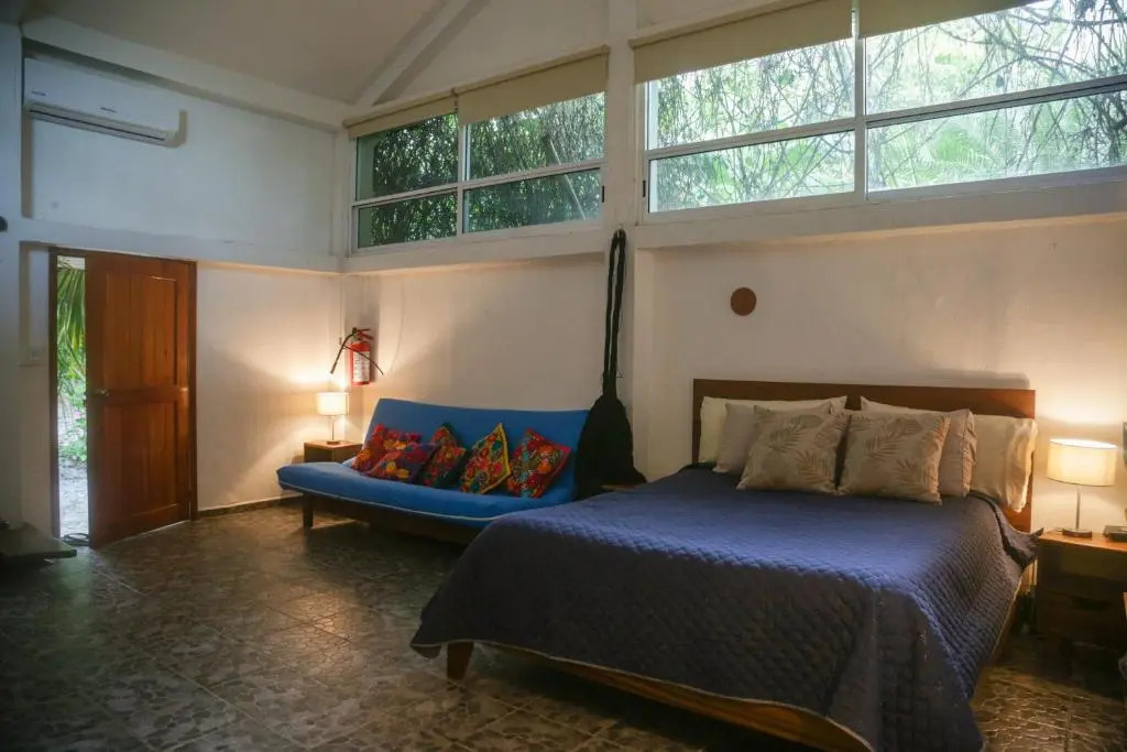 Bego´s Lagoon House. Free kayaks and bikes