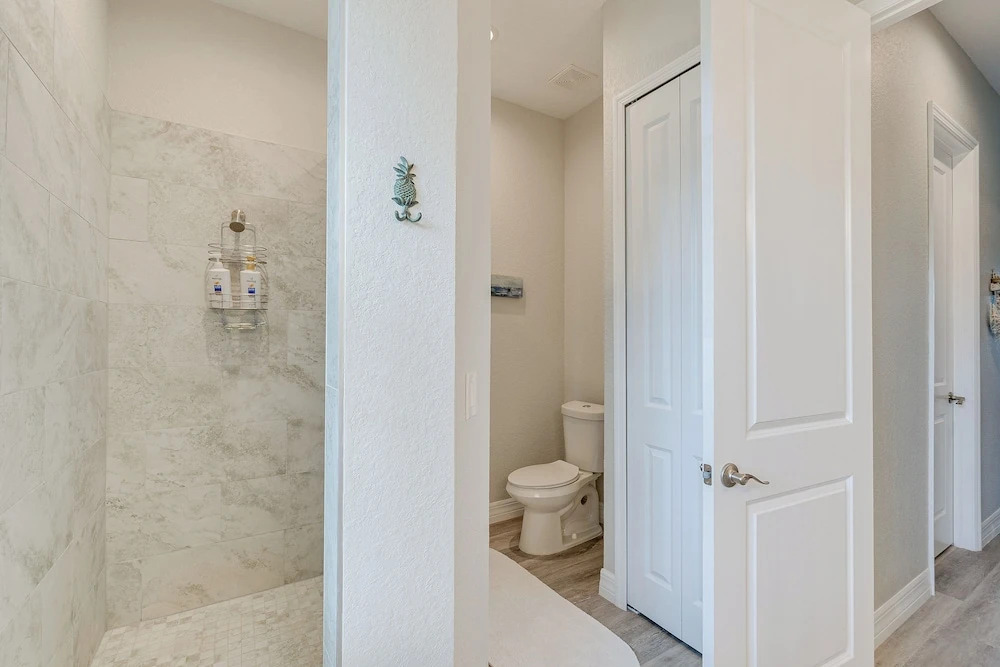 Englewood Escape Near Beaches w/ Private Lanai!