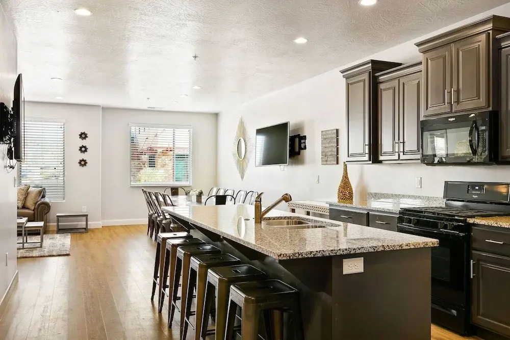 Latitude Adjustment townhouse