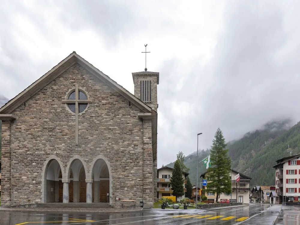 Welcoming Holiday Home in Saas Grund With Garden