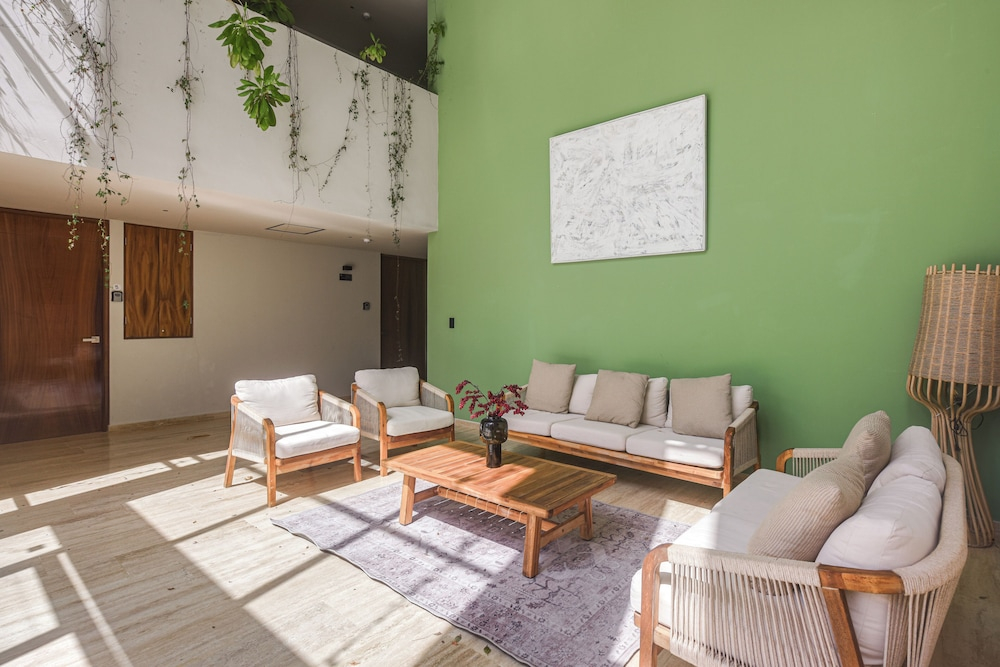 3 Mi to Beach! Tranquil Tulum Oasis w/ Balcony