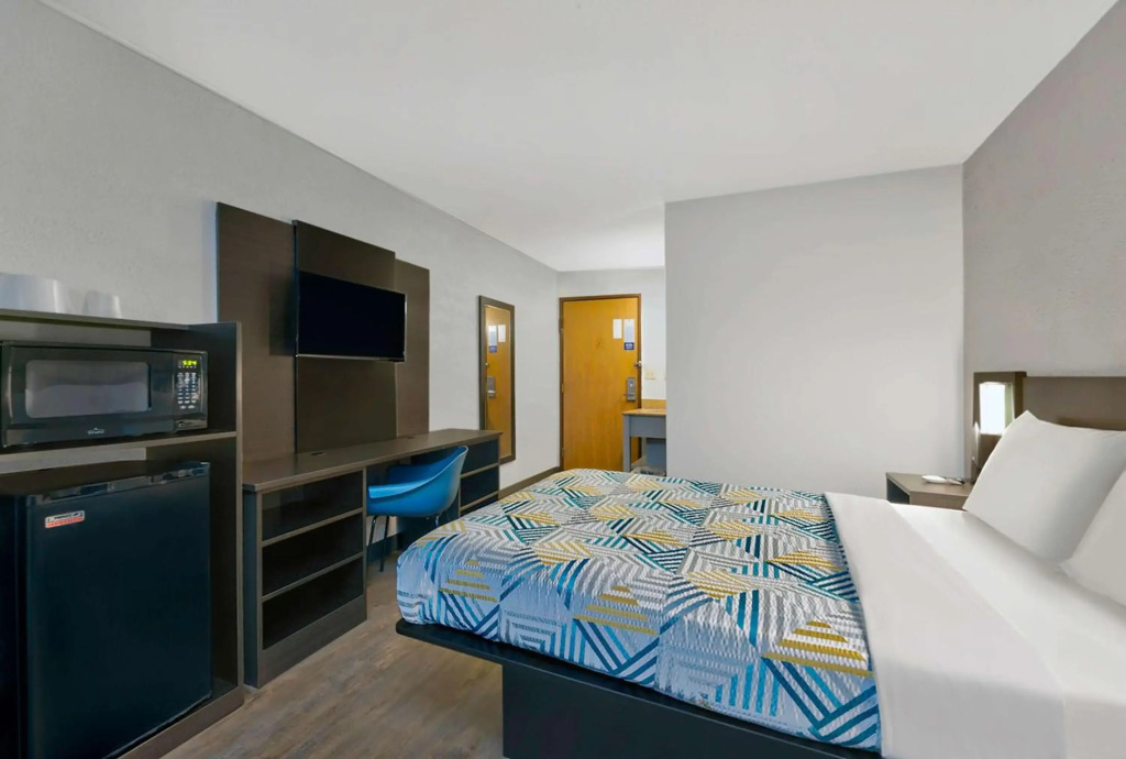 Howard Johnson Cedar Rapids