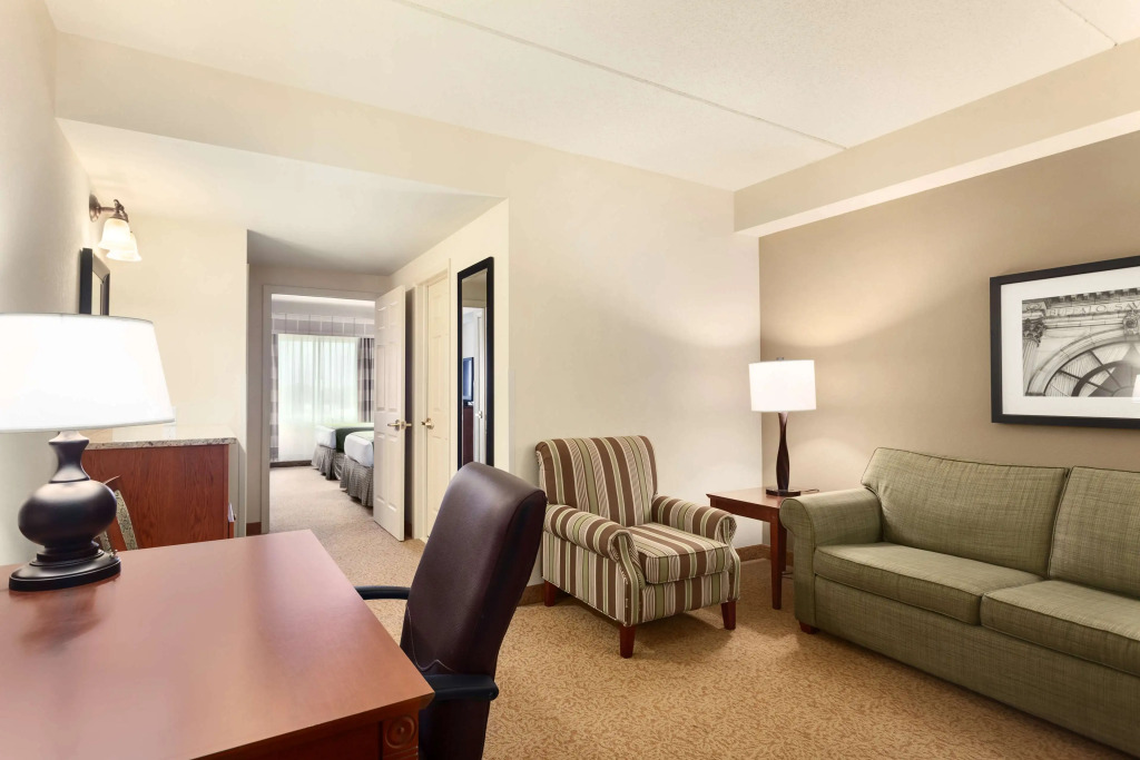 Country Inn & Suites by Radisson, Buffalo South I-90, NY