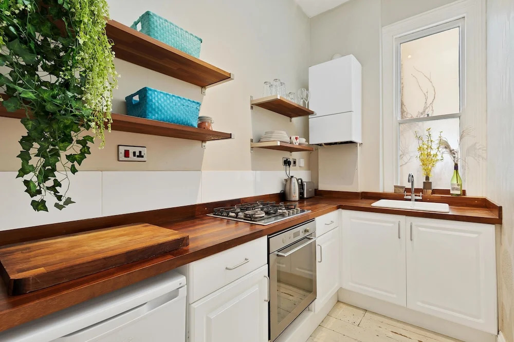 Sunny Regency Apartment