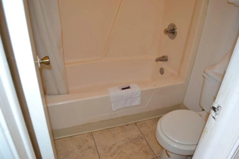 Budget Inn & Suites