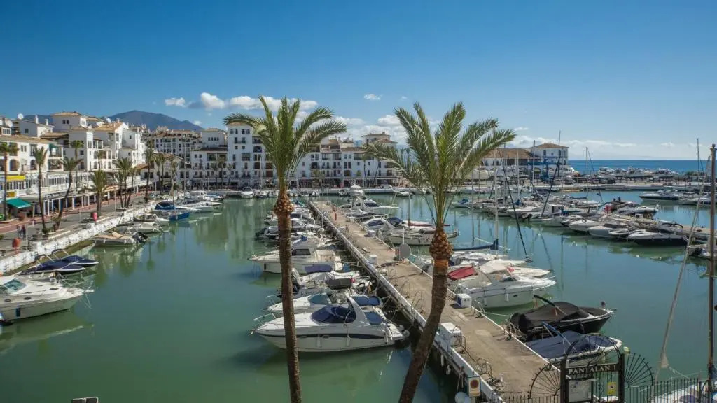 Marina Real 124