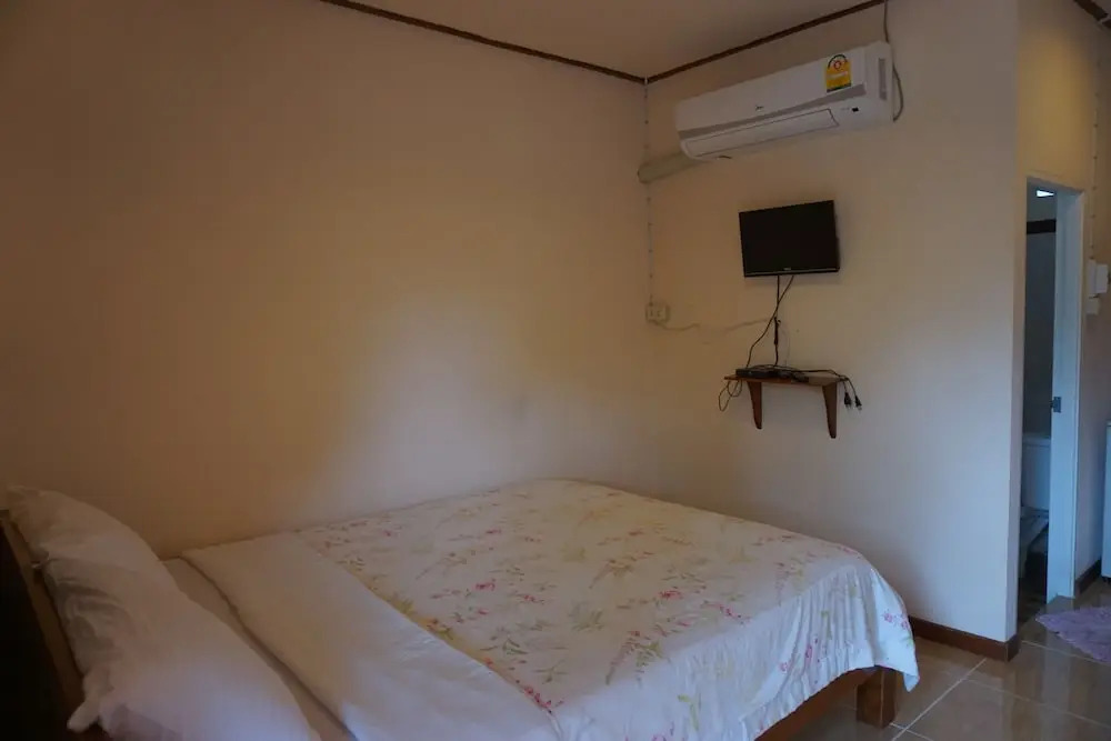 Ruean Bua Resort