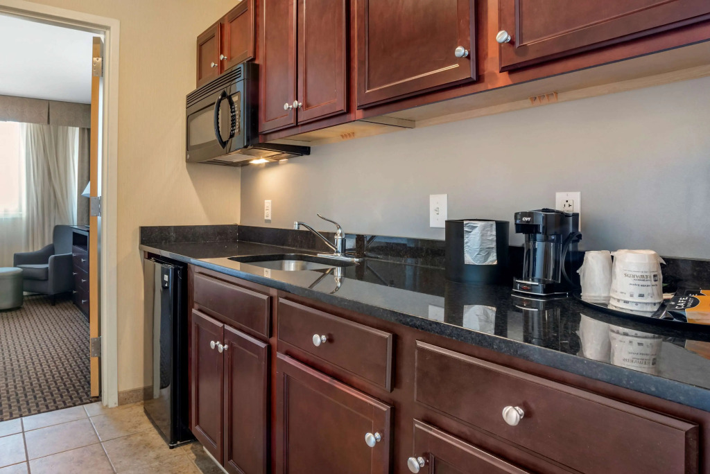 Best Western Plus Philadelphia Airport South - at Widener University