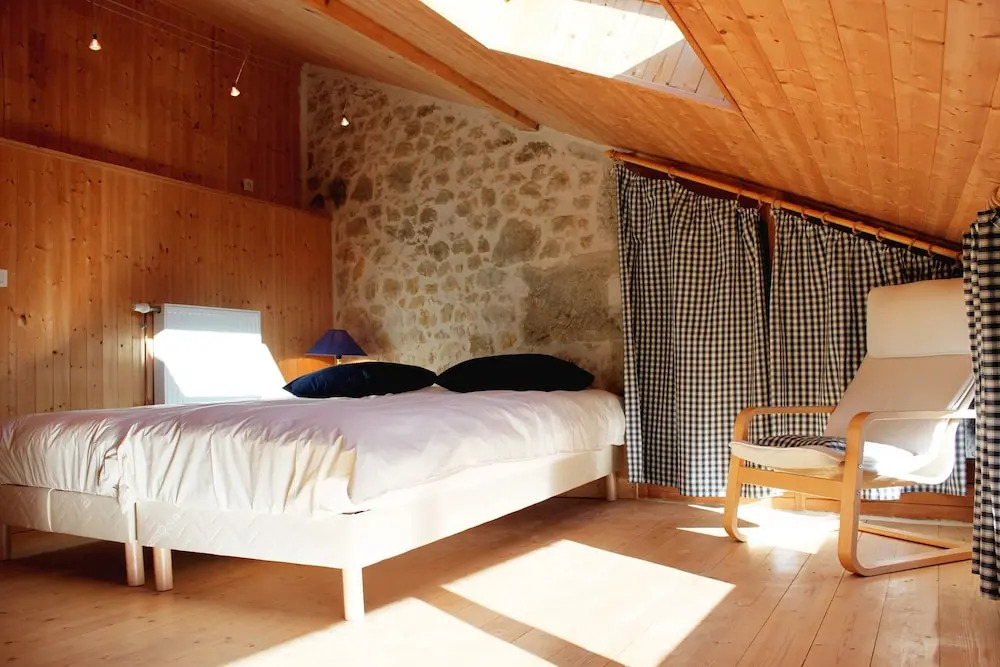 VALRELEY, chambres et table dhôtes eco-friendly avec bain nordique au sud du massif du Jura