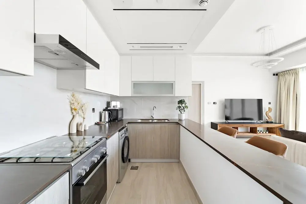 Stunning One-bedroom Apartment in Me Do Re in JLT