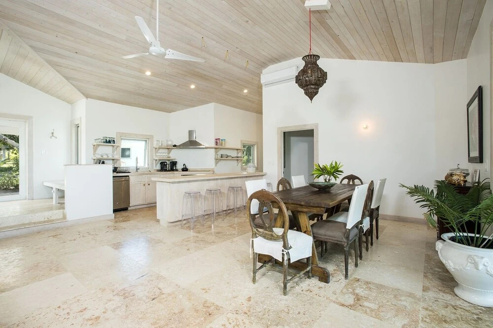 La Bougainvillea Estate 12 Bedroom Duplex