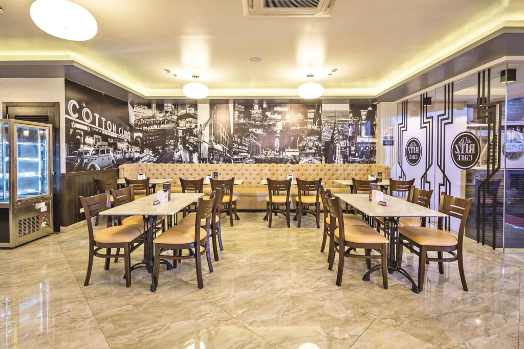 Ritz Astor Hotel