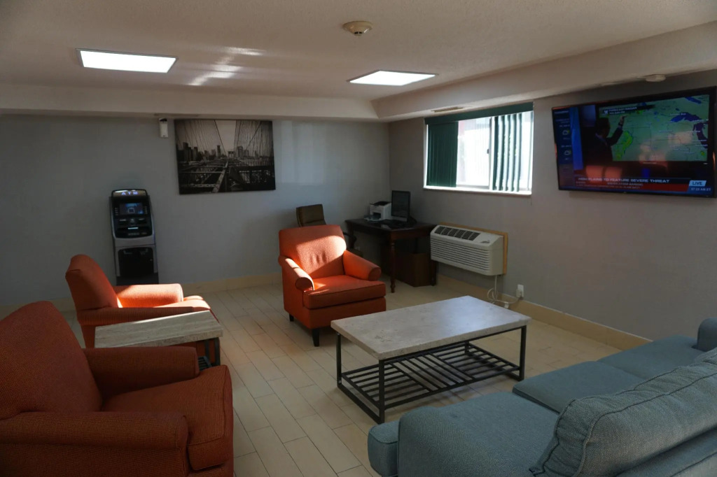 Floral Park Motor Lodge