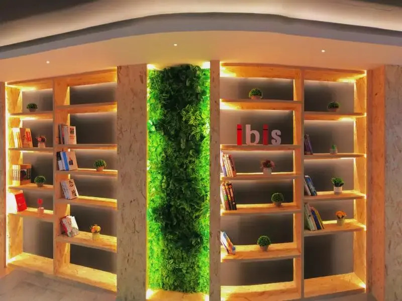 Ibis Chengdu Kuanzhai Alley Center