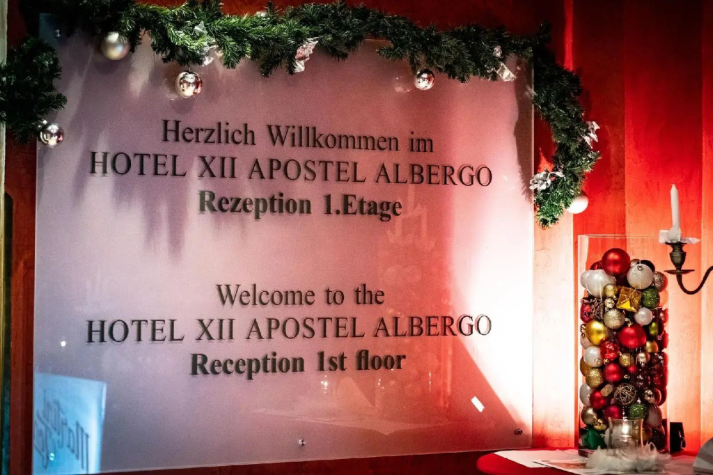 XII Apostel Albergo