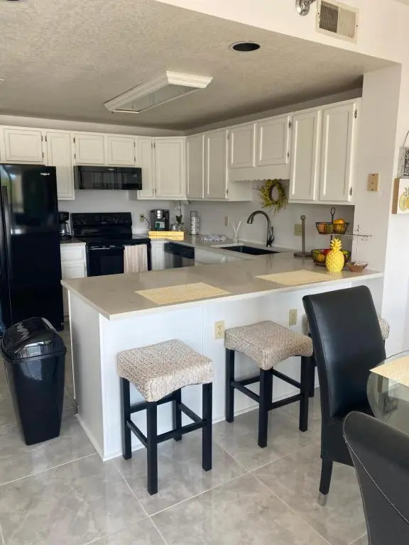 River Place Condos 711 3BD