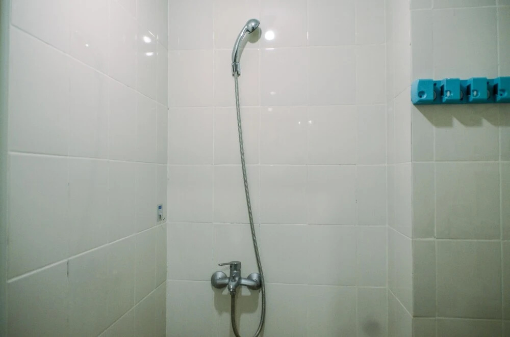 Comfort And Cozy Living 2Br At Medina Apartment