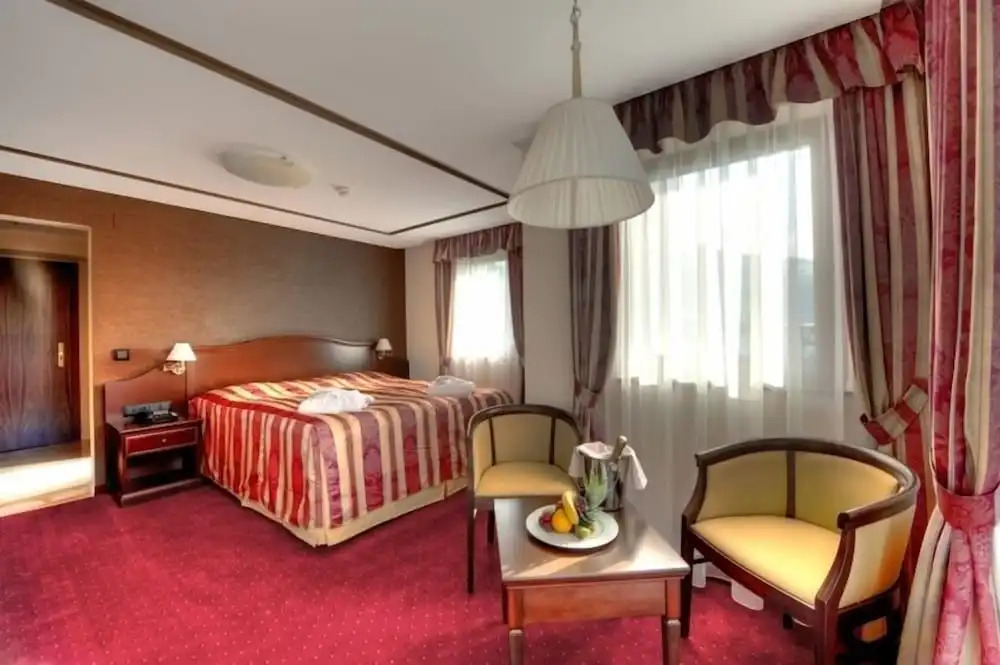 Hotel Zur Burg