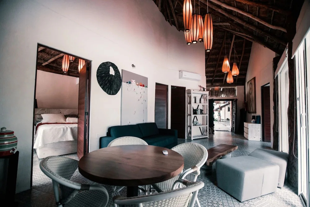 Hotel Paradise Suites