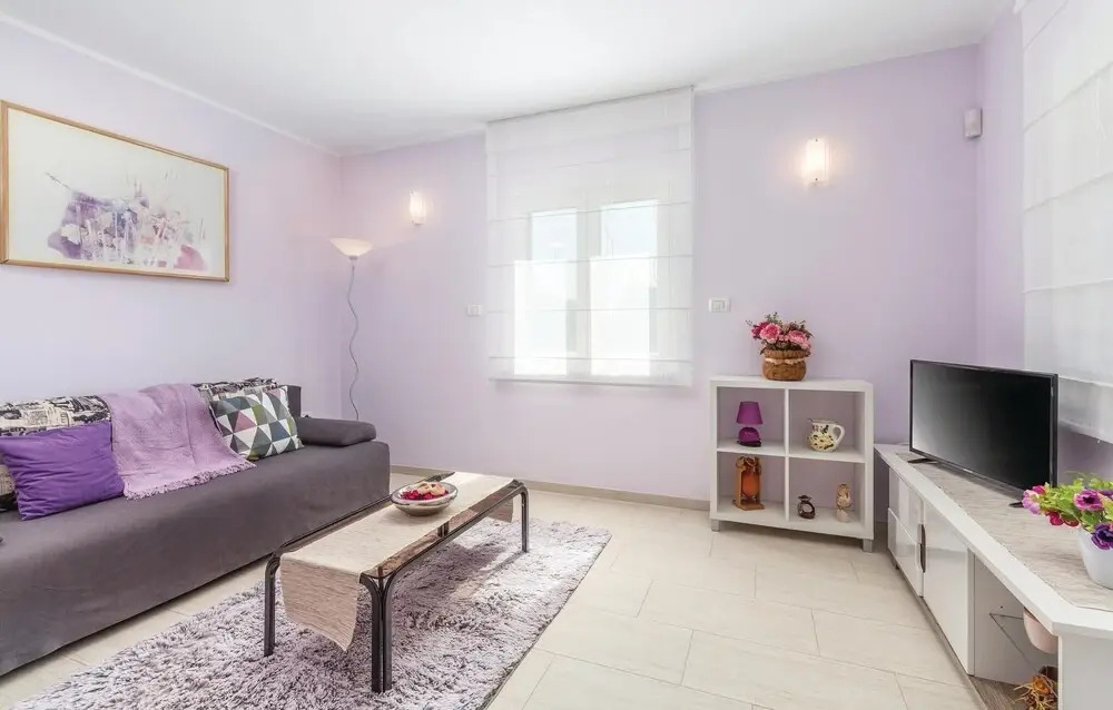 Lovely Home In Peruski