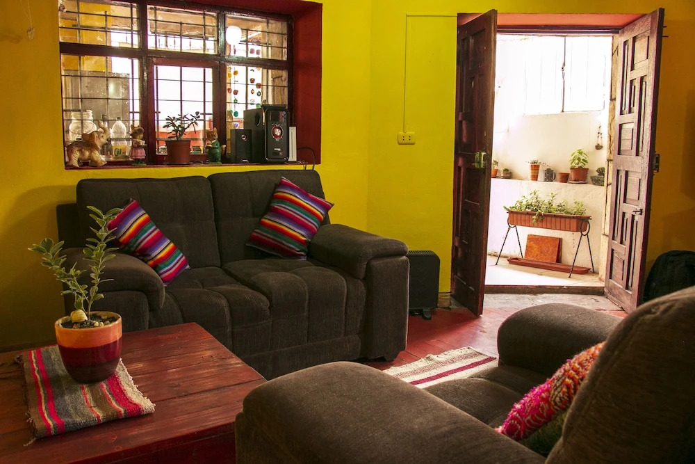 Pakocha House & Lodging