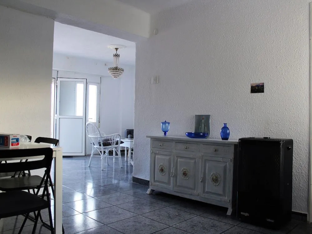 Apartment 400 Meters From the Beach