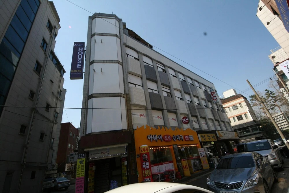 Anam House