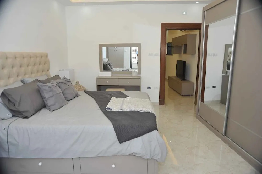 Amazing one Bedroom Apartment in Amman, Elwebdah 4